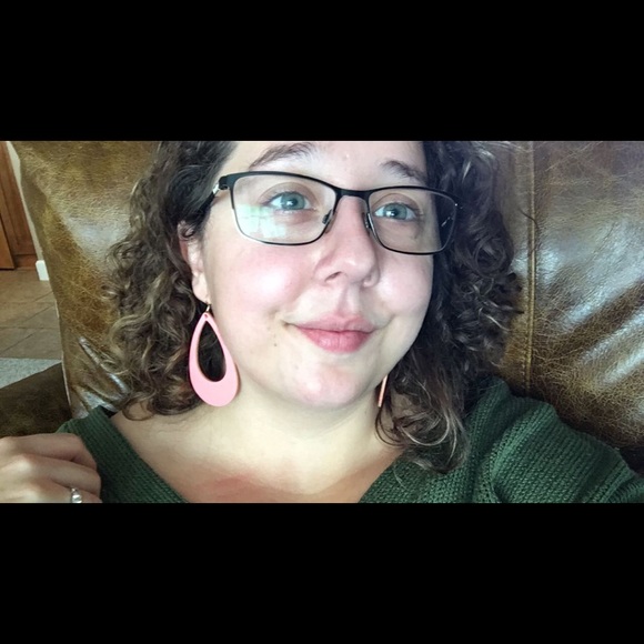 Hi! I’m Rae! - Picture 7 of 8